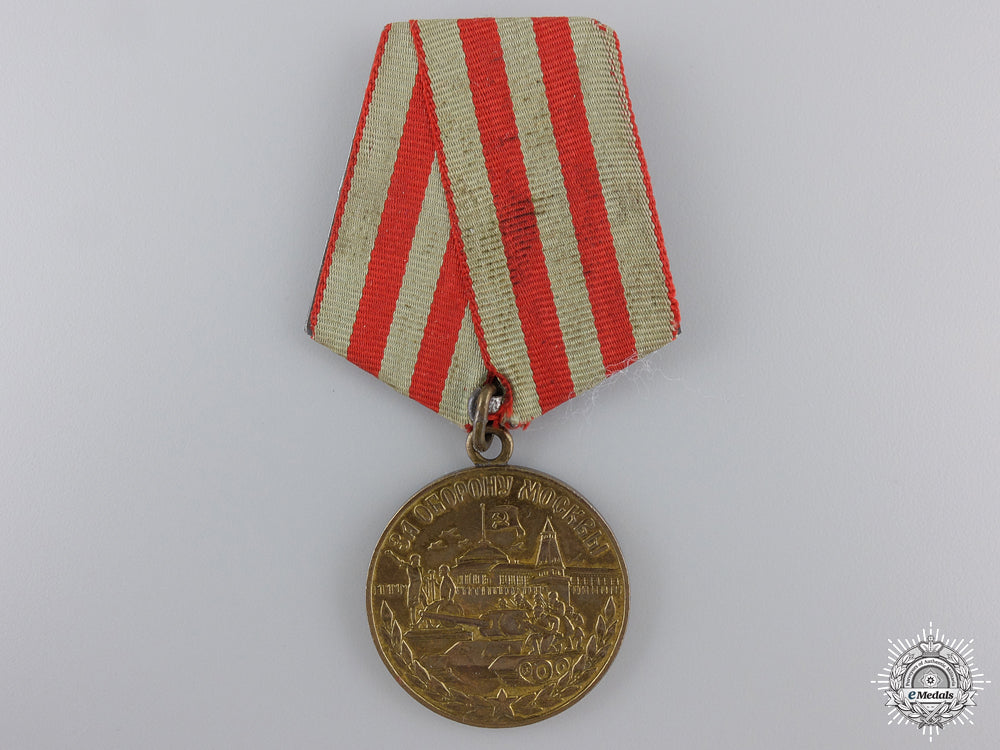 a_soviet_medal_for_the_defence_of_moscow_a_soviet_medal_f_54d24b1e1070c