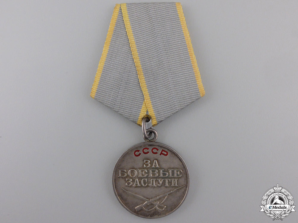 a_soviet_russian_medal_for_combat_service;_type_ii_a_soviet_russian_553a3ee055996