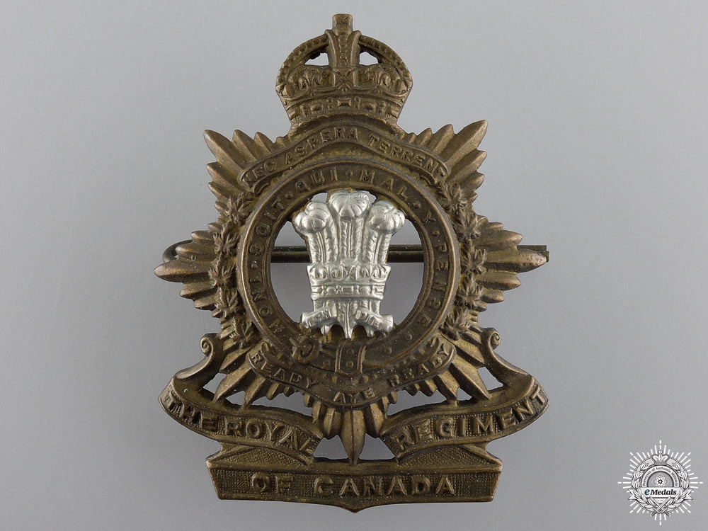 a_wwii_royal_regiment_of_canada_cap_badge_a_wwii_royal_reg_54a826754709c