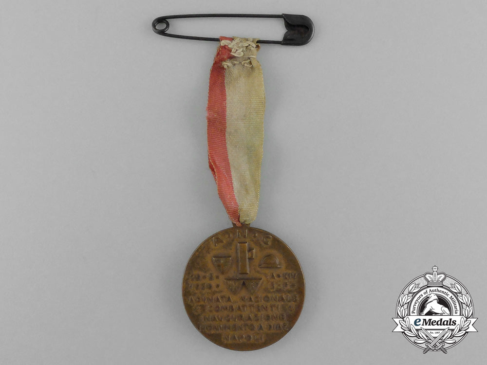 an_italian_gathering_of_fighters_at_the_dedication_of_the_national_monument_to_general_diaz_medal1936_aa_0488_2