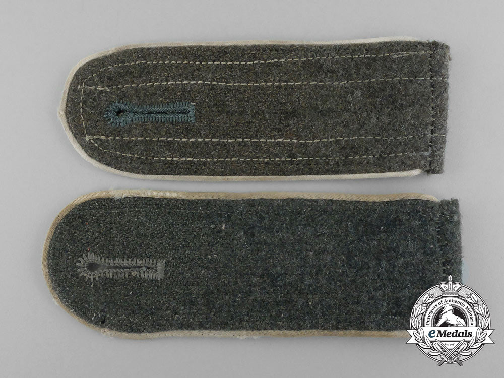 a_pair_of_wehrmacht_infantry_enlisted_man’s_shoulder_boards_aa_1161