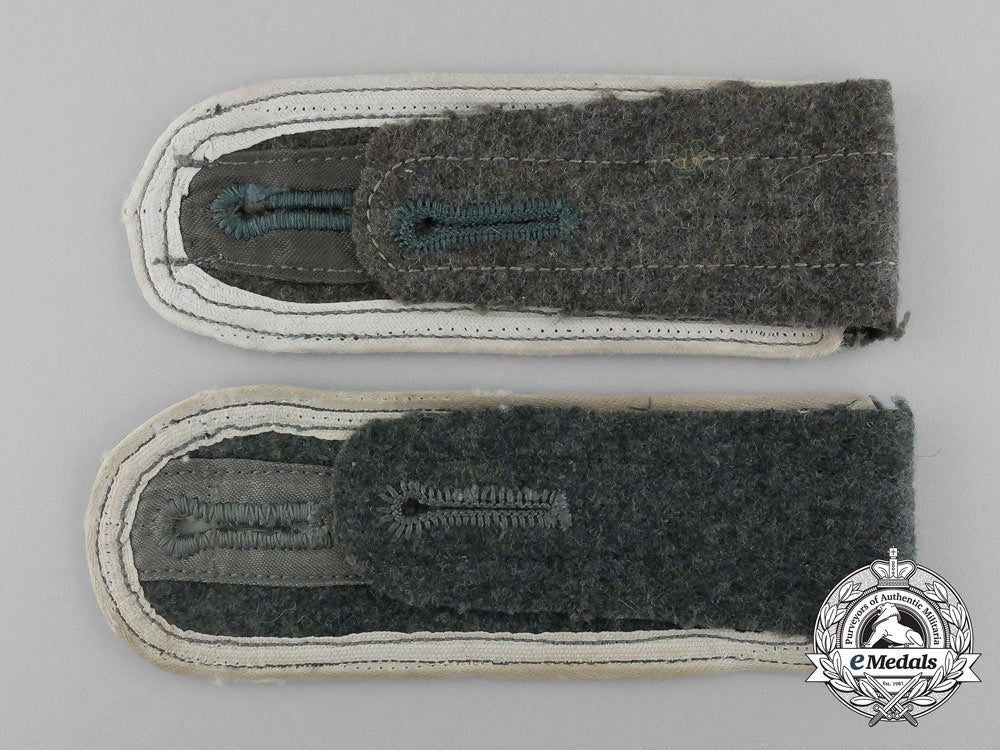 a_pair_of_wehrmacht_infantry_enlisted_man’s_shoulder_boards_aa_1162