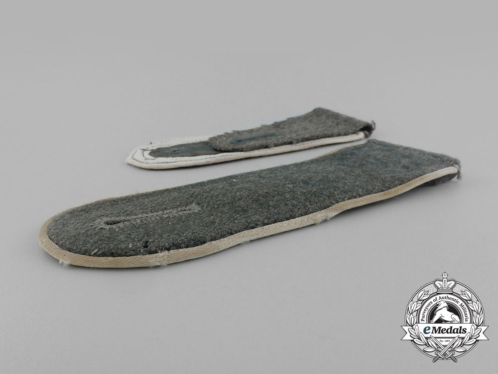 a_pair_of_wehrmacht_infantry_enlisted_man’s_shoulder_boards_aa_1164
