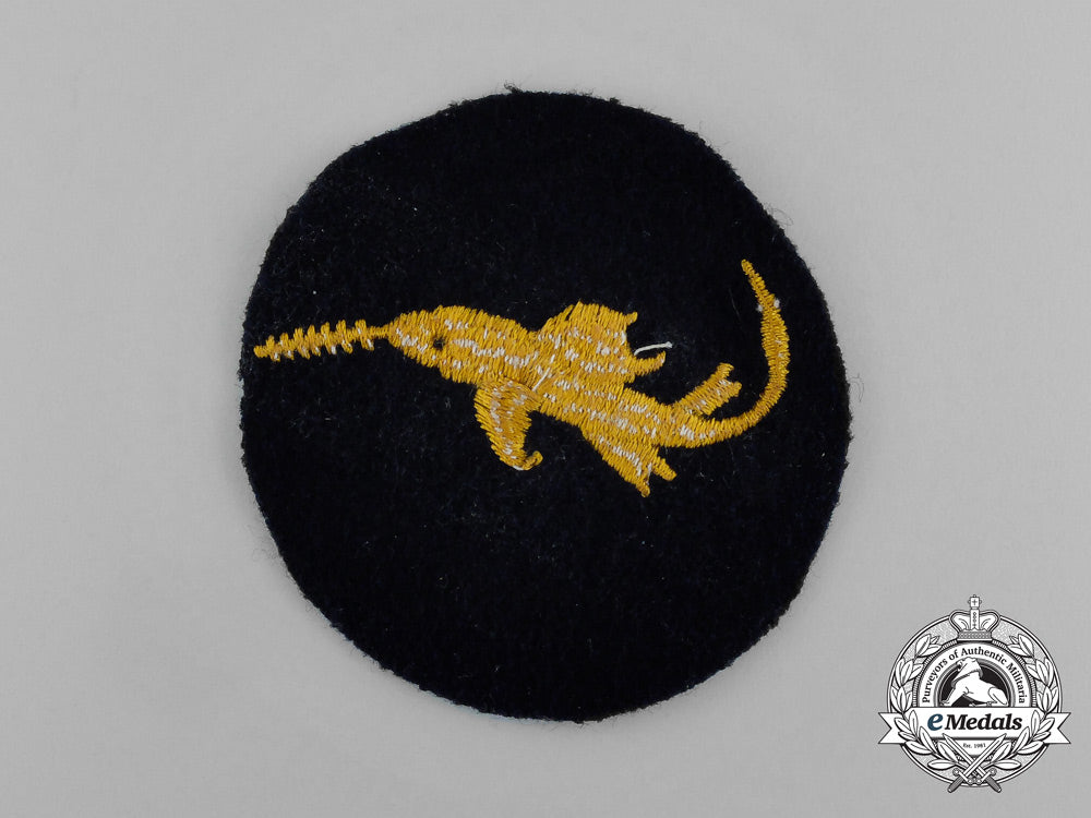 germany,_kriegsmarine._a_proficiency_badge_in_cloth_of_the_small_battle_unit_aa_1421