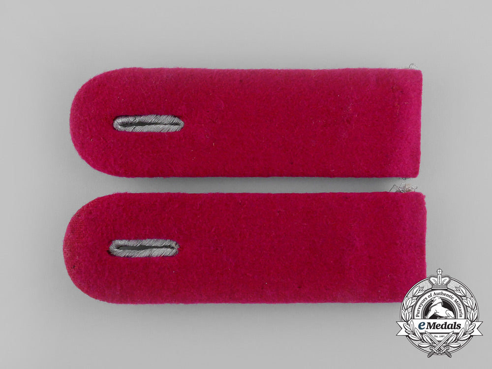 a_mint_pair_of_wehrmacht_heer(_army)_staff_hauptmann_shoulder_boards_aa_2551