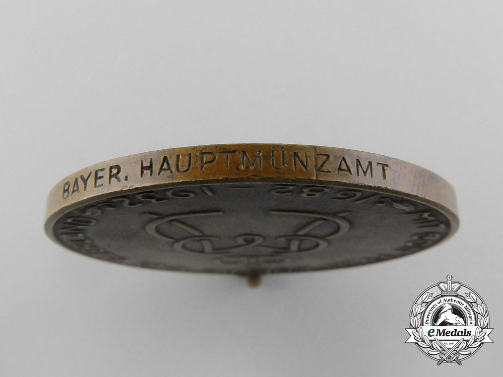 a1682-1932_commemorative_medal_of_the2_nd_royal_bavarian_infantry_regiment“_kronprinz”_aa_3572