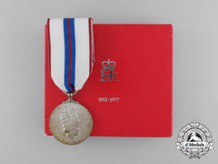 Canada. A Queen Elizabeth Ii's Silver Jubilee Medal 1952-1977