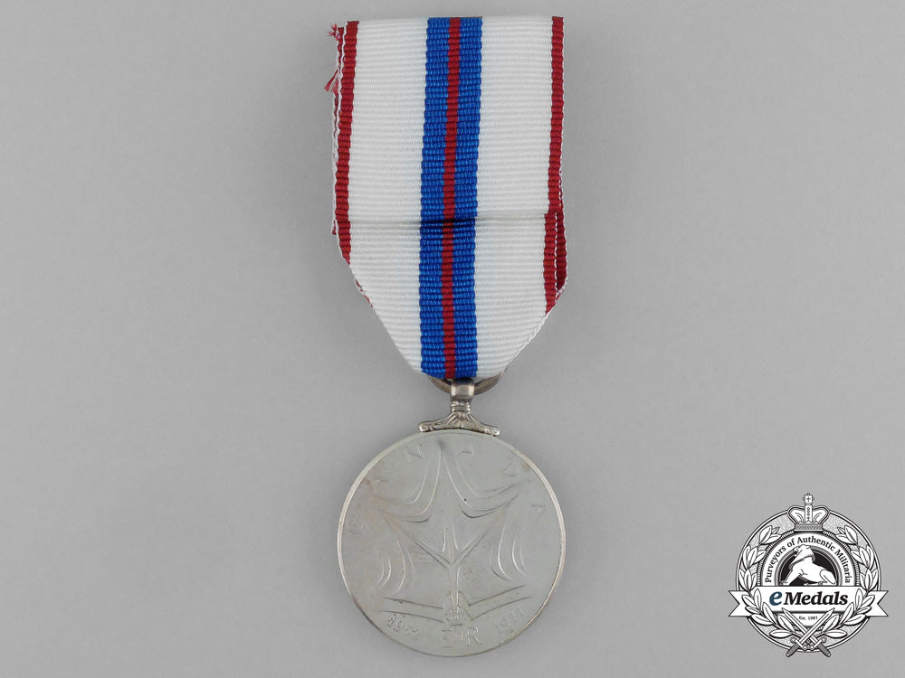 canada._a_queen_elizabeth_ii's_silver_jubilee_medal1952-1977_aa_4620