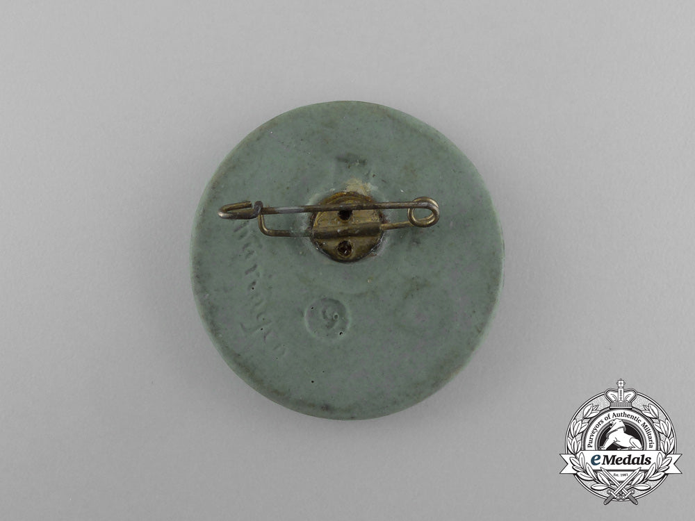 a1933/34_whw(_winter_relief_of_the_german_people)_donation_badge_aa_5284