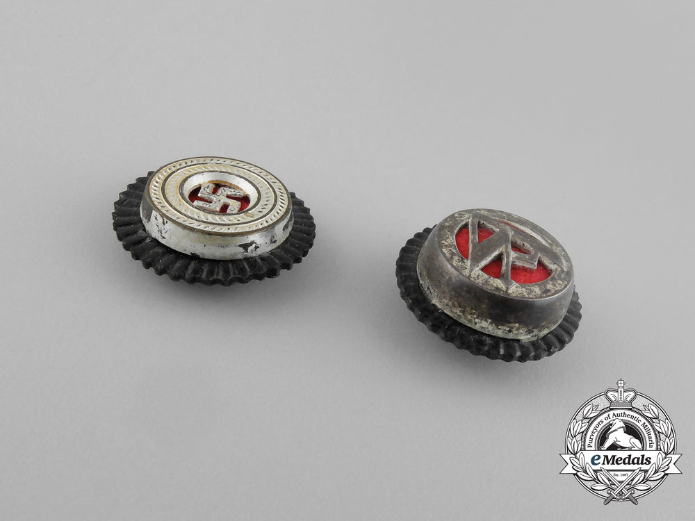 a_grouping_of_two_third_reich_german_tri-_colour_cockades_aa_5447