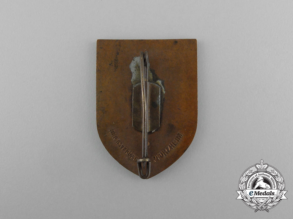 a1934_hj/_daf_trades_skills_competition_badge_aa_5876