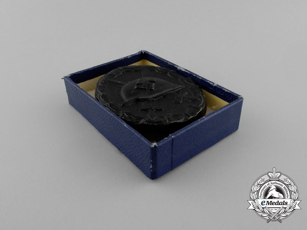 a_second_war_german_black_grade_wound_badge_in_its_original_ldo_box_of_issue_aa_5976