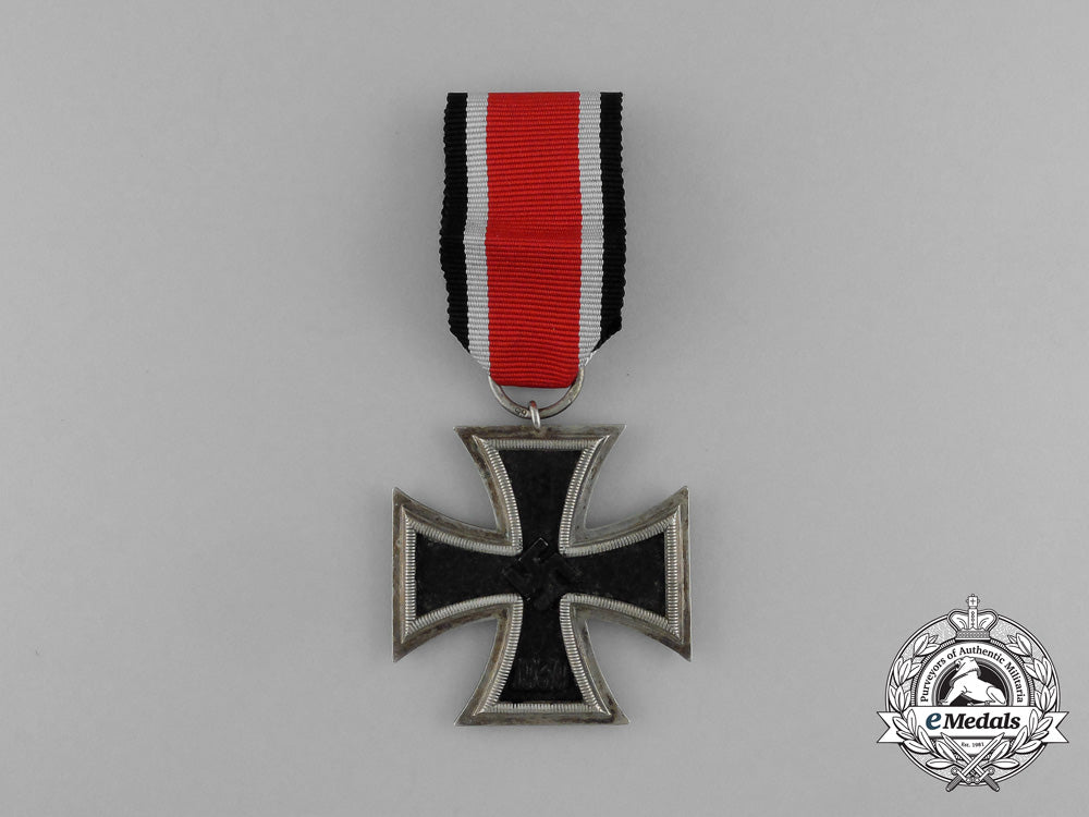 a_recovered_iron_cross1939_second_class_by_klein&_quenzer_a.g._aa_6016