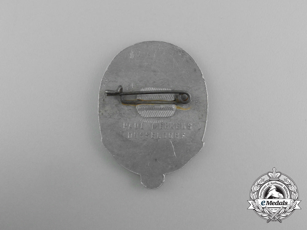 a1935_national_day_of_labour_badge_aa_6021