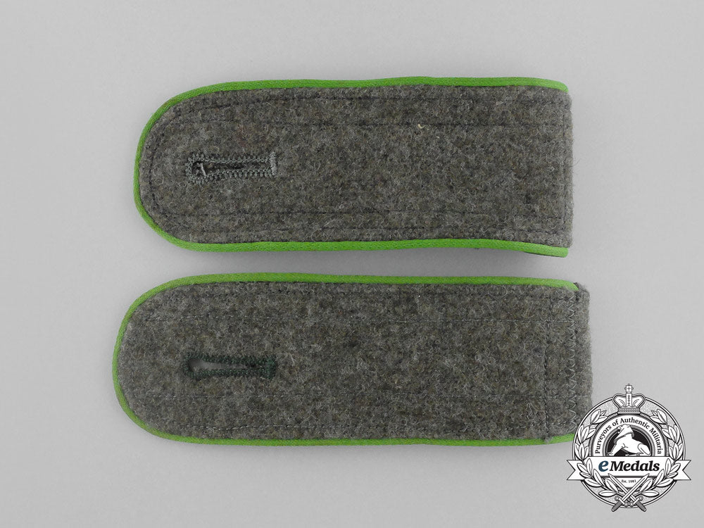 a_pair_of_wehrmacht_gebirgsjäger_enlisted_man’s_shoulder_boards_aa_7939