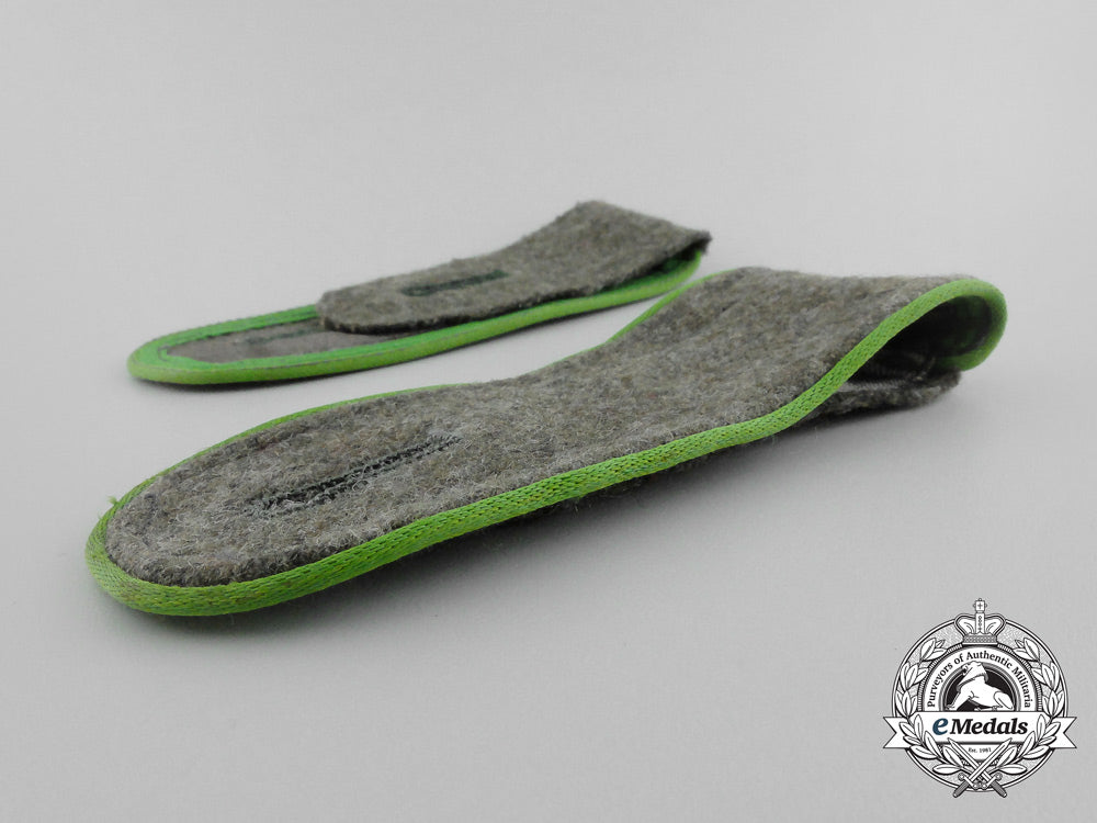 a_pair_of_wehrmacht_gebirgsjäger_enlisted_man’s_shoulder_boards_aa_7942