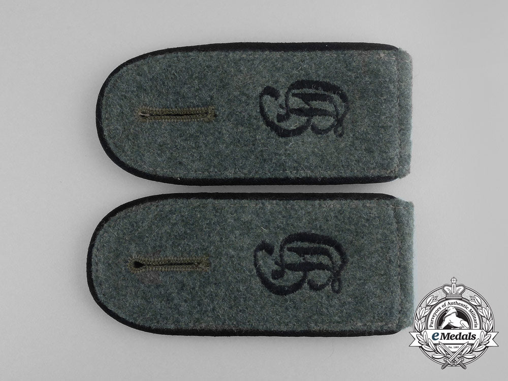 a_pair_of_großdeutschland_division_combat_pioneer_enlisted_man_shoulder_straps_aa_8764_2