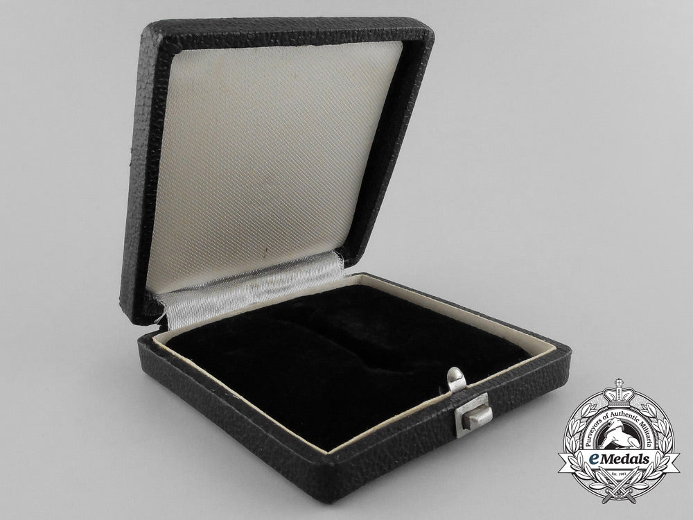 a_mint_and_unissued_case_of_a_war_merit_cross_first_class_with_swords_aa_8980