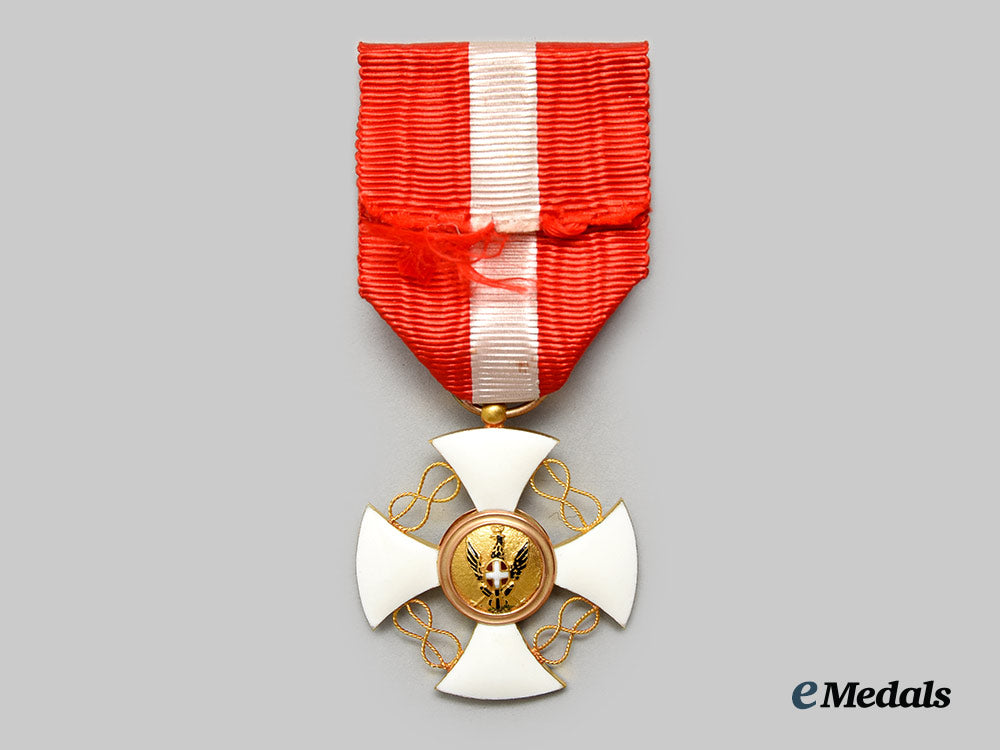 italy,_kingdom._an_order_of_the_crown_in_gold,_iv_class_officer,_c.1918_ai1_1397