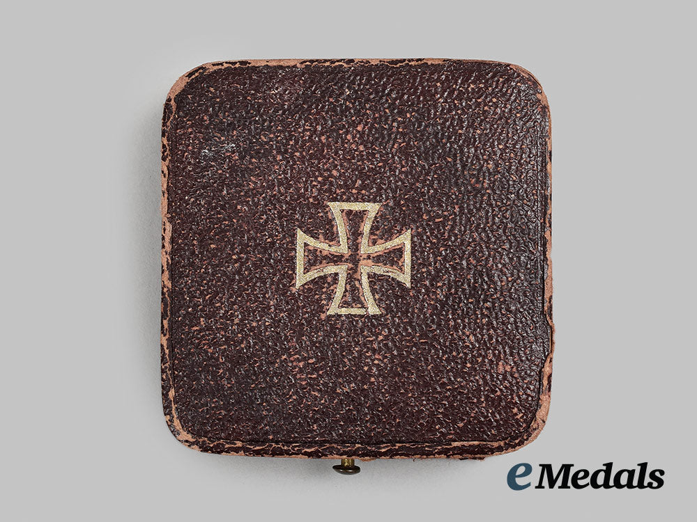 germany,_imperial._a1914_iron_cross_i_class,_with_case_ai1_3680