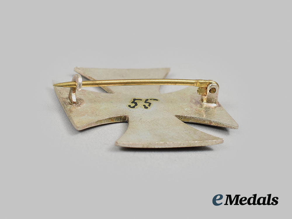 germany,_imperial._a_first_world_war_iron_cross_propaganda_badge_ai1_3751