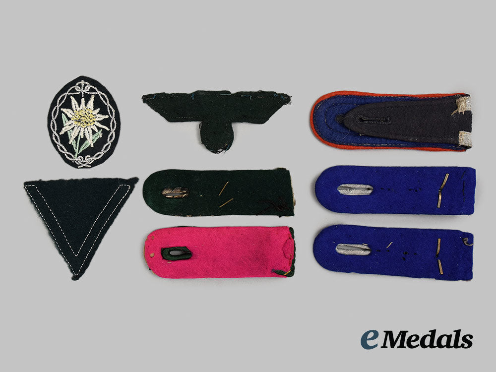 germany,_third_reich._a_mixed_lot_of_insignia_ai1_3934_1