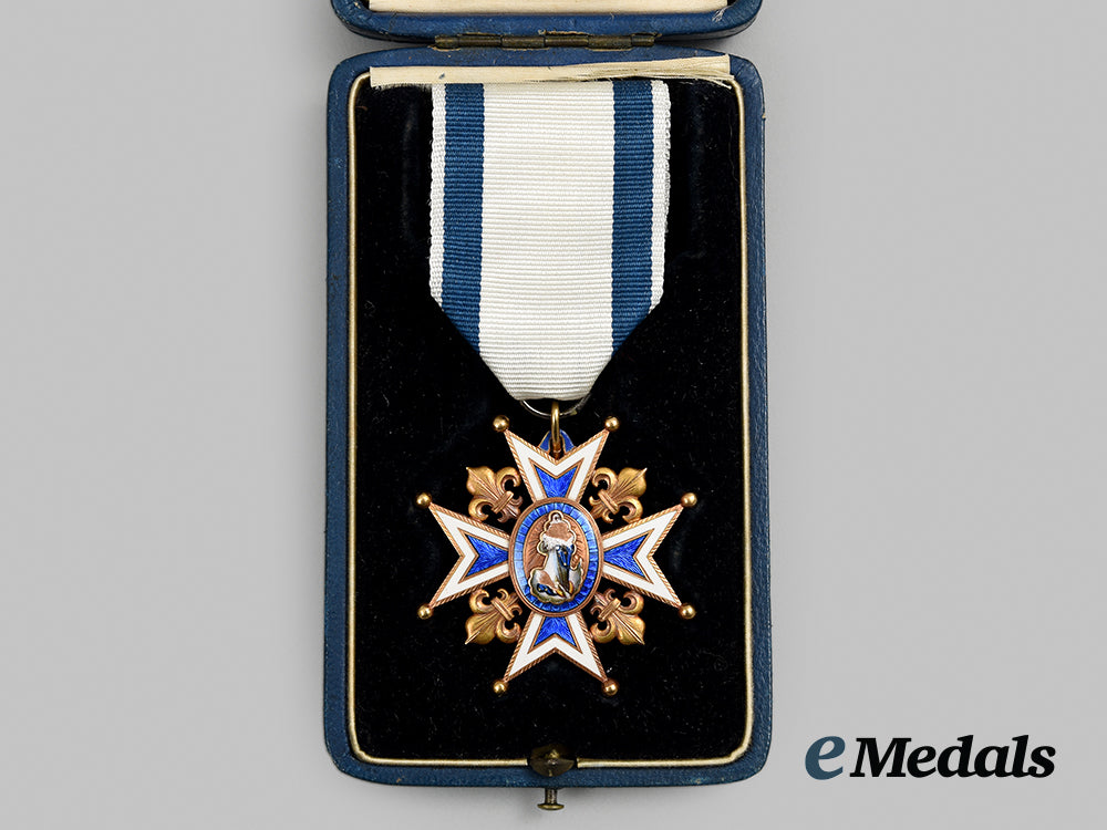 spain,_kingdom._an_order_of_charles_iii,_knight_in_gold,_with_case,_by_cejalvo_ai1_4233_1