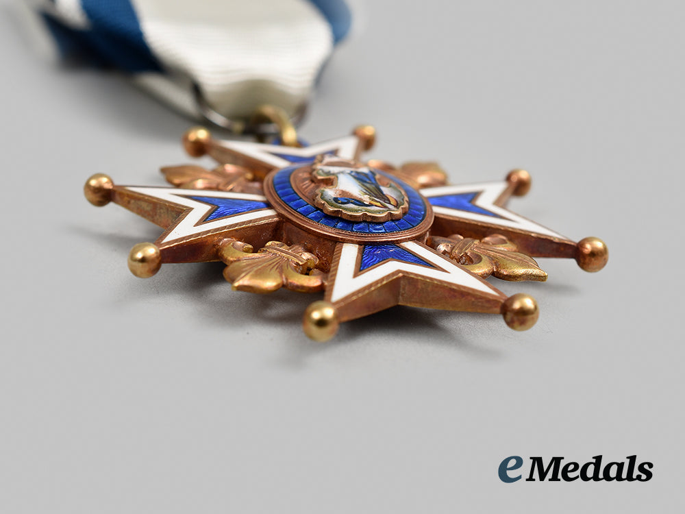 spain,_kingdom._an_order_of_charles_iii,_knight_in_gold,_with_case,_by_cejalvo_ai1_4243_1