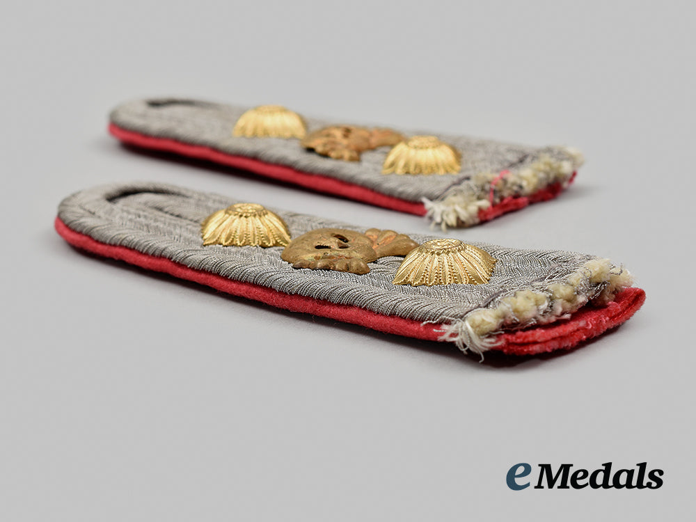 germany,_heer._a_set_of_panzer_hauptmann_shoulder_boards_ai1_5025