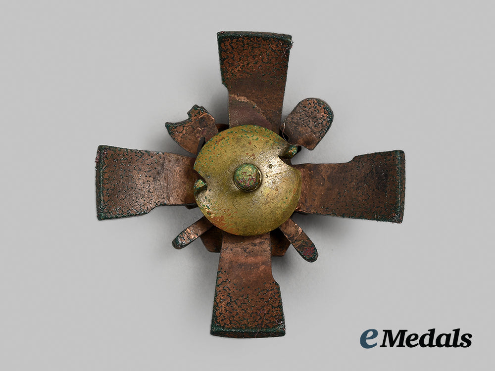 latvia,_republic._an_engineer/_pioneer(_sapper)_regiment_badge,_c.1930_ai1_5680_1