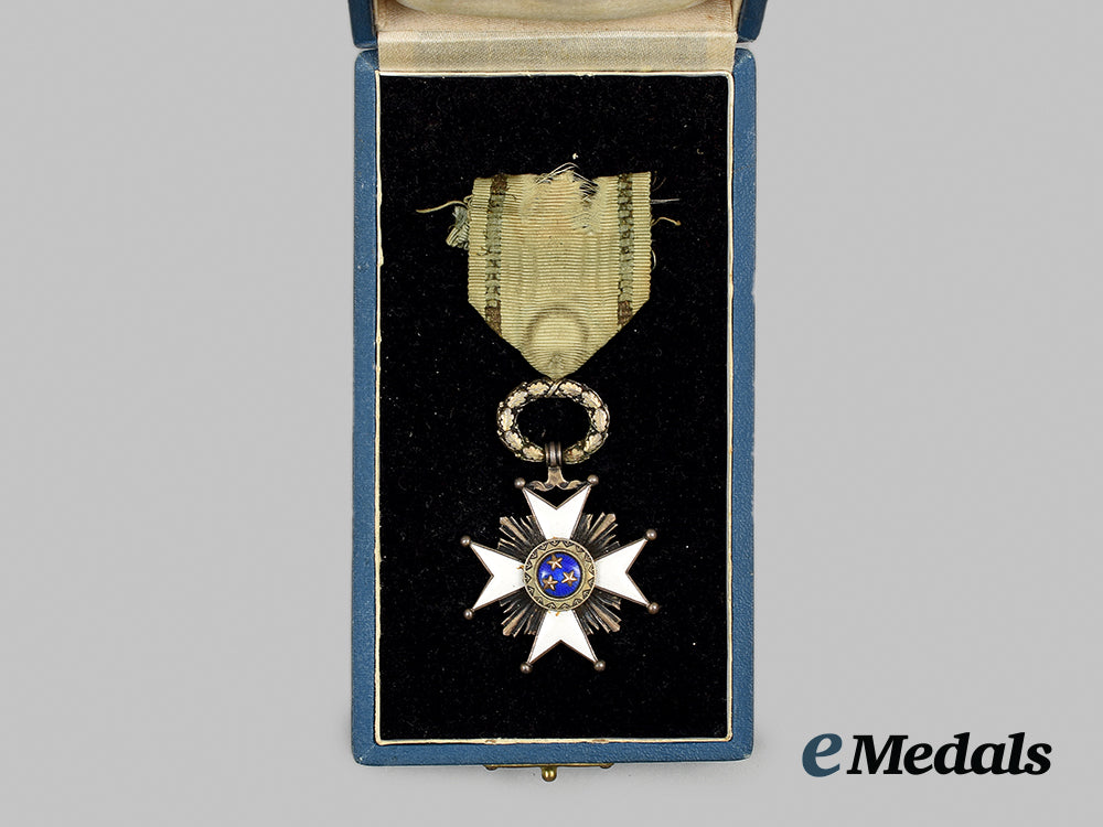 a_latvian_order_of_the_three_stars,_knight's_badge,_by_w.f._müller_ai1_5726