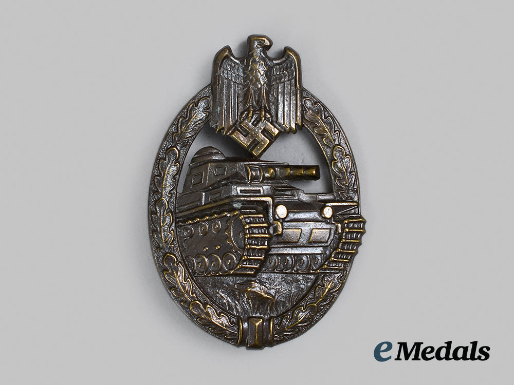 germany,_wehrmacht._a_panzer_assault_badge,_bronze_grade,_by_hermann_aurich_ai1_6949