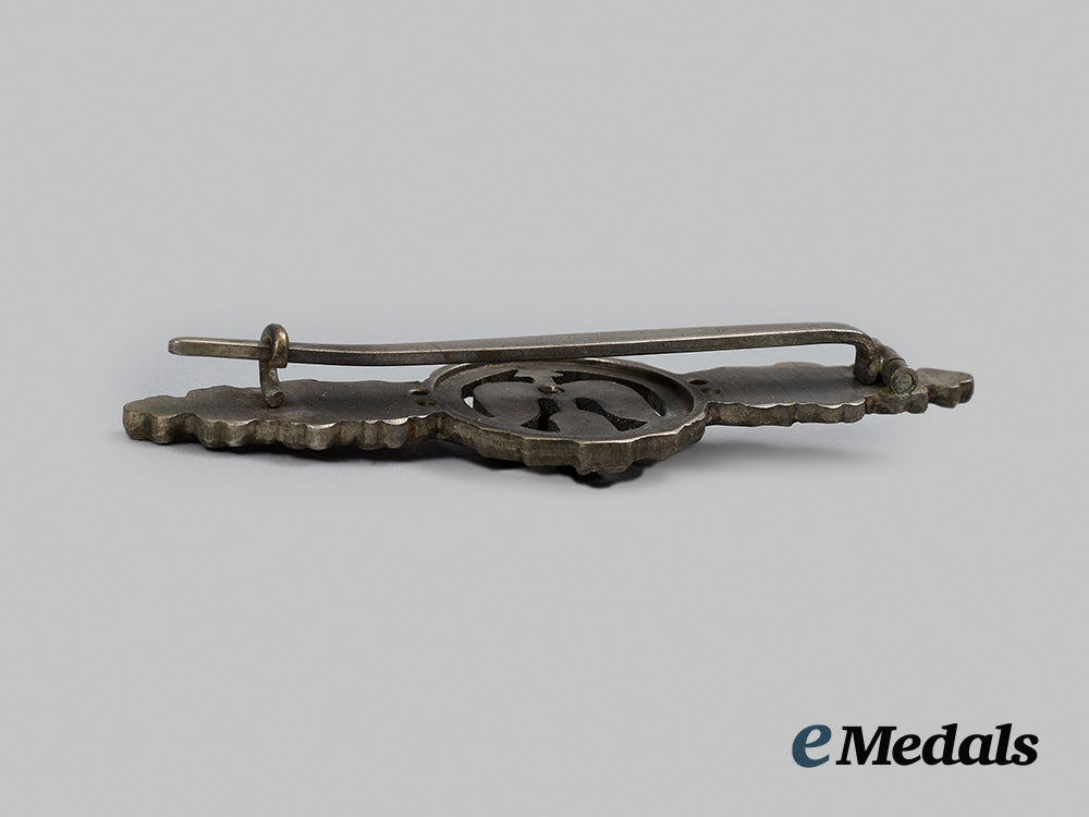 germany,_luftwaffe._a_short-_range_fighter_clasp,_silver_grade_ai1_7035