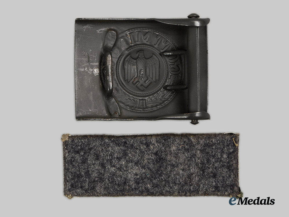 germany,_heer._a_tank_destruction_badge,_silver_grade,_with_em/_nco_belt_buckle_ai1_7967