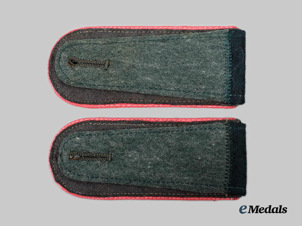 germany,_heer._a_mint_set_of_armoured_enlisted_personnel_shoulder_straps_ai1_8326