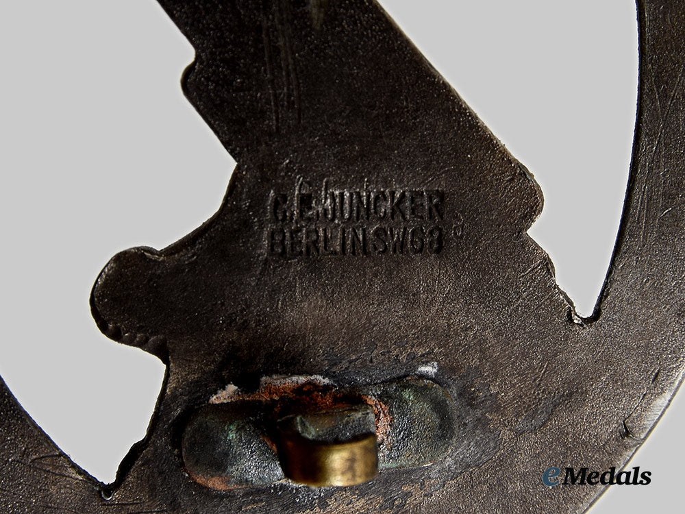 germany,_heer._a_flak_badge,_by_c.e._juncker_ai1_8425_1