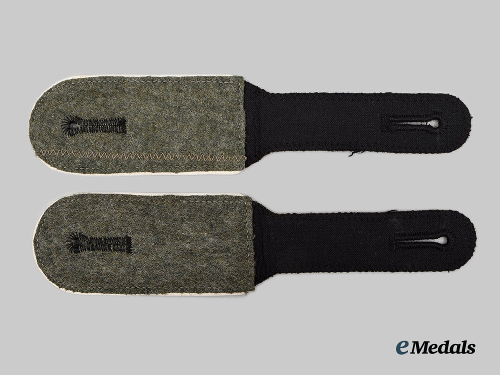 germany,_ss._a_mint_set_of_waffen-_ss_infantry_enlisted_personnel_shoulder_straps_ai1_8568