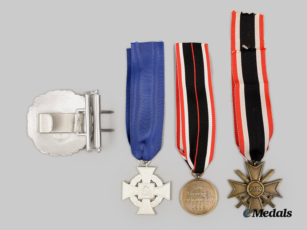 germany,_third_reich._a_mixed_lot_of_mint_decorations_ai1_8656_1