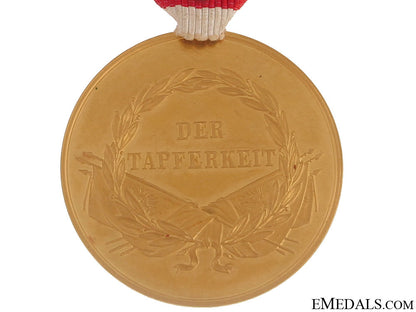 golden_bravery_medal–_in_gold_ambm1000cx