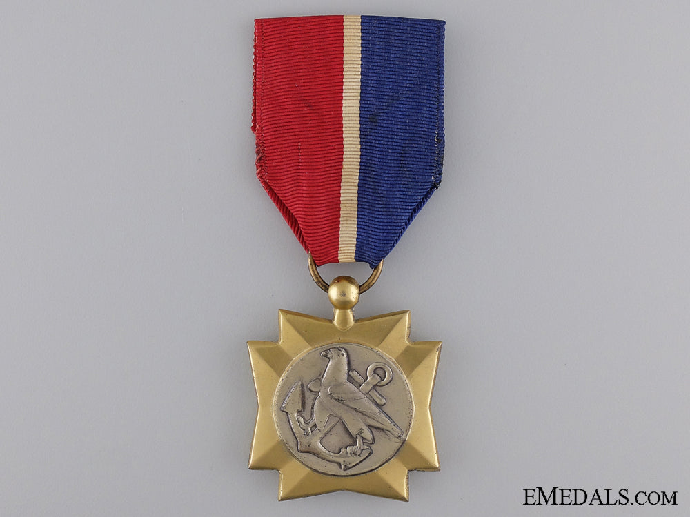 an_american_wwii_merchant_marine_mariner's_medal_an_american_wwii_53bab7deaa516
