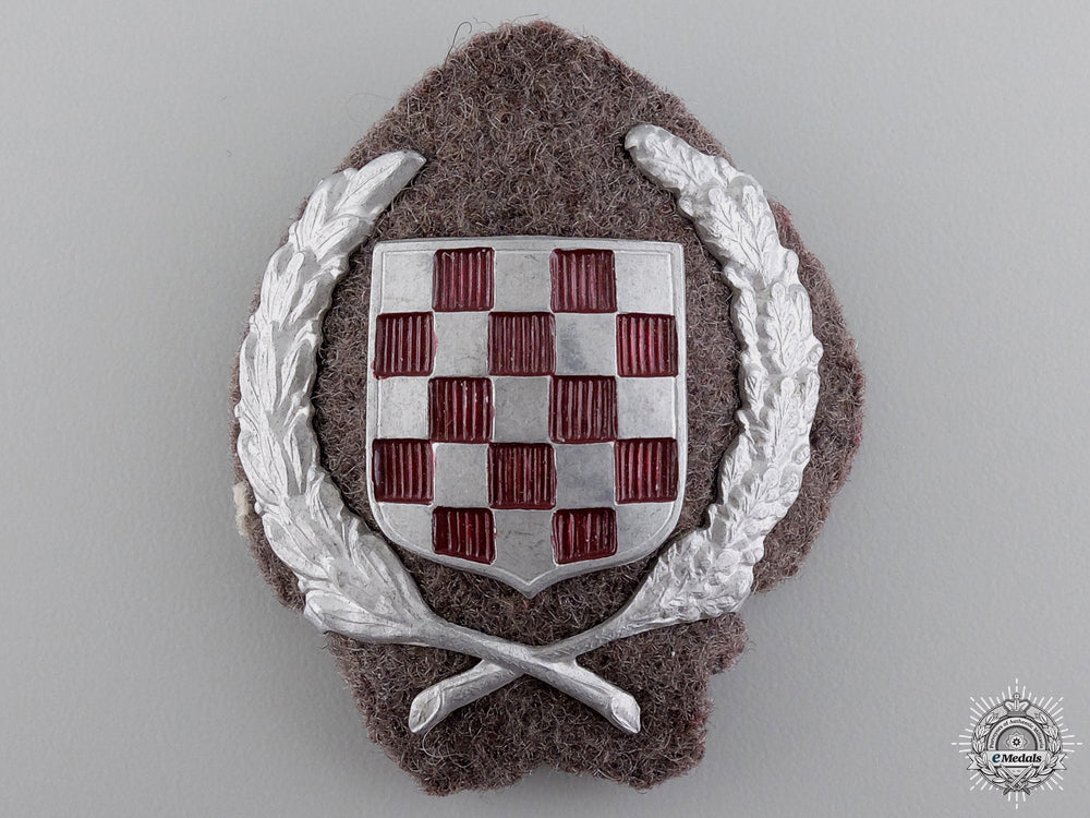 an_early_croatian_army_officers_cap_badge_an_early_croatia_54b6837d3fb5e