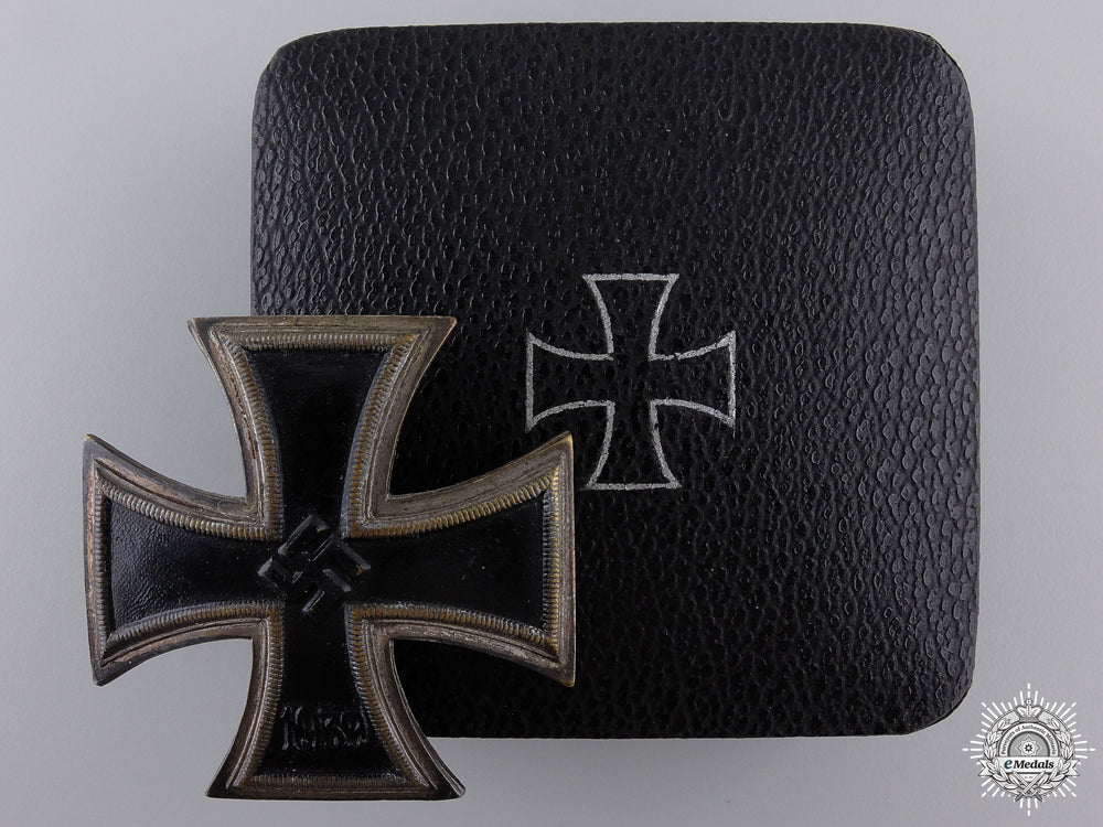 an_early_iron_cross1_st_class1939_by_wilhelm_deumer;_schinkel_version_an_early_iron_cr_54e794a90b33f