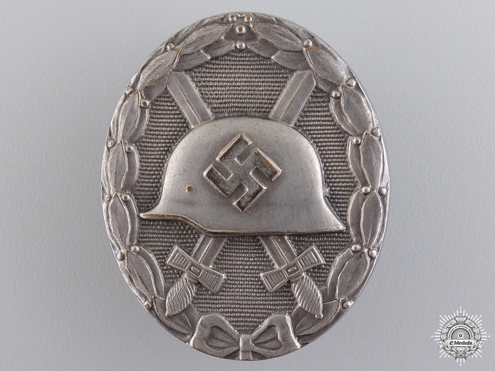 an_early_war_silver_grade_wound_badge_an_early_war_sil_5474e32aaa88f