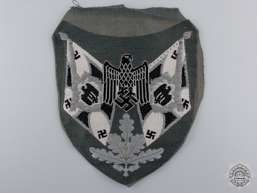 an_infantry_flag_bearer_sleeve_insignia;_tunic_removed_an_infantry_flag_54df84cfb61bd