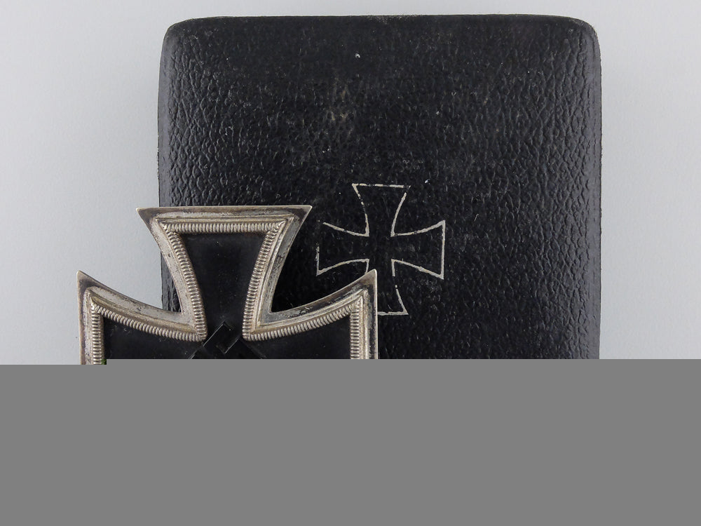 an_iron_cross_first_class1939_with_case_an_iron_cross_fi_551ad70fcf58f