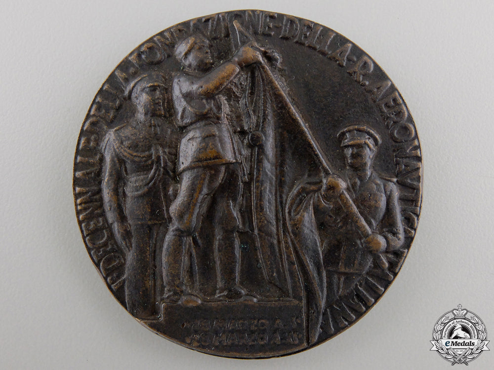 italy._an_air_force10_th_anniversary_medal,_c.1932_an_italian_air_f_5579a71967af1