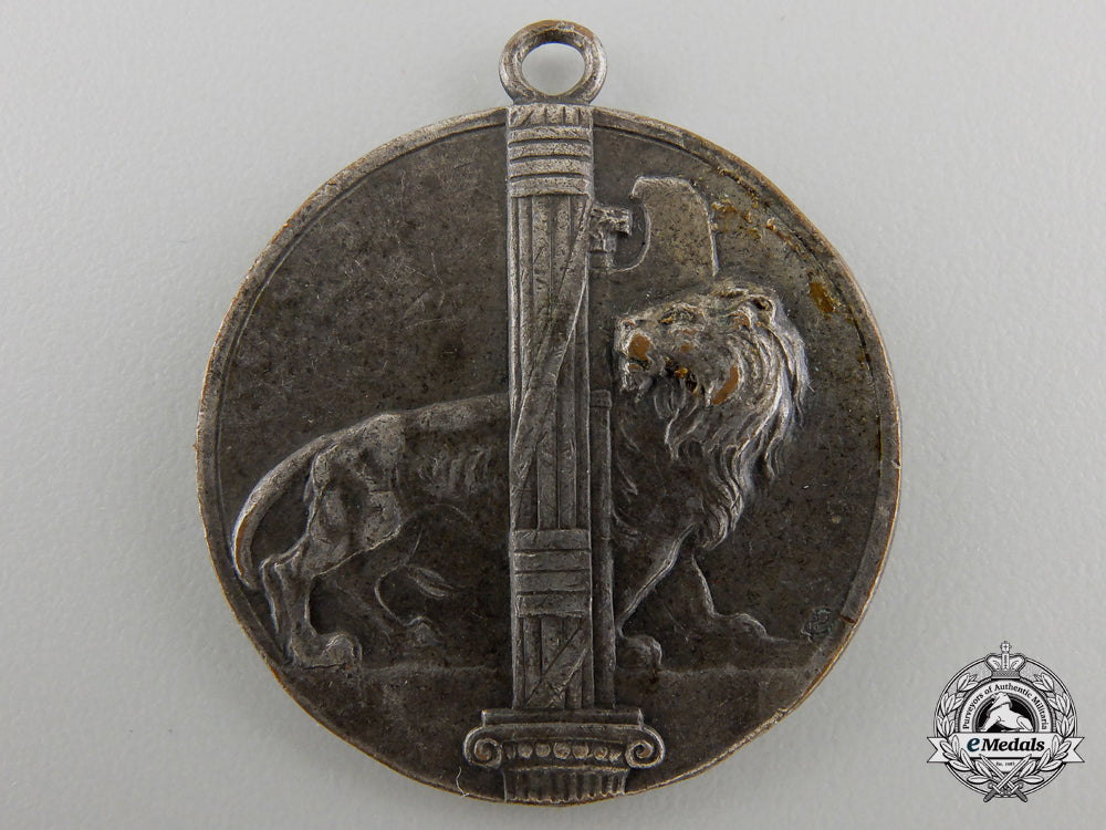 an_italian_lion_and_fasces_medal_an_italian_lion__55d33752958e4