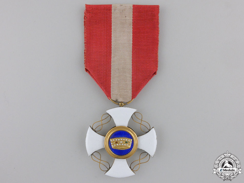 an_italian_order_of_the_crown;_knight's_cross_an_italian_order_5537fd4e31027
