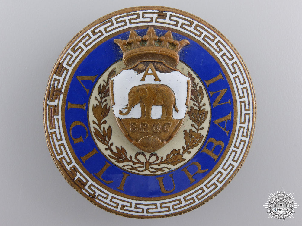 italy,_kingdom._a_vigili_urbani_badge,_by_s.a.e.pagni_an_italian_vigil_54c8f3aceffc6