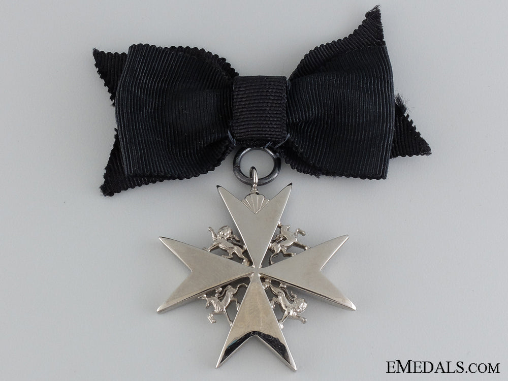 an_order_of_st._john;_serving_sister_badge,1984-1991_an_order_of_st.__545a49a8a8ef2